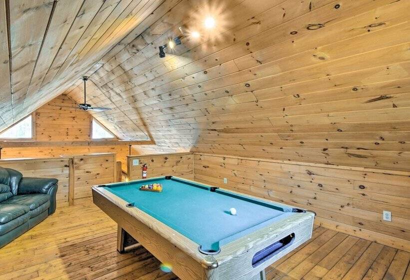 Creekside Cabin In The Blue Ridge Mountains!