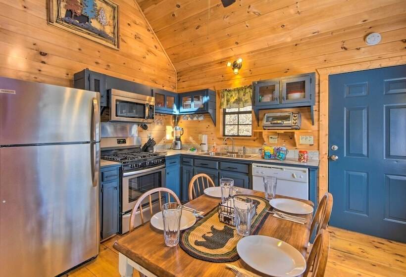 Creekside Cabin In The Blue Ridge Mountains!