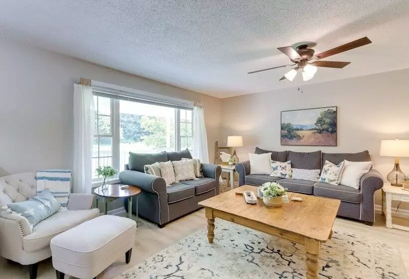 Ellijay Vacation Home W/ Hot Tub & Game Room!