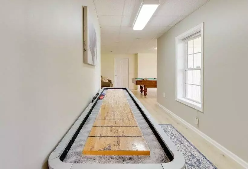 Ellijay Vacation Home W/ Hot Tub & Game Room!