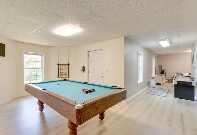 Ellijay Vacation Home W/ Hot Tub & Game Room!
