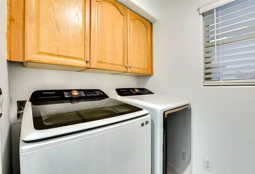 Glendale Home W/ Fire Pit Near State Farm Stadium!