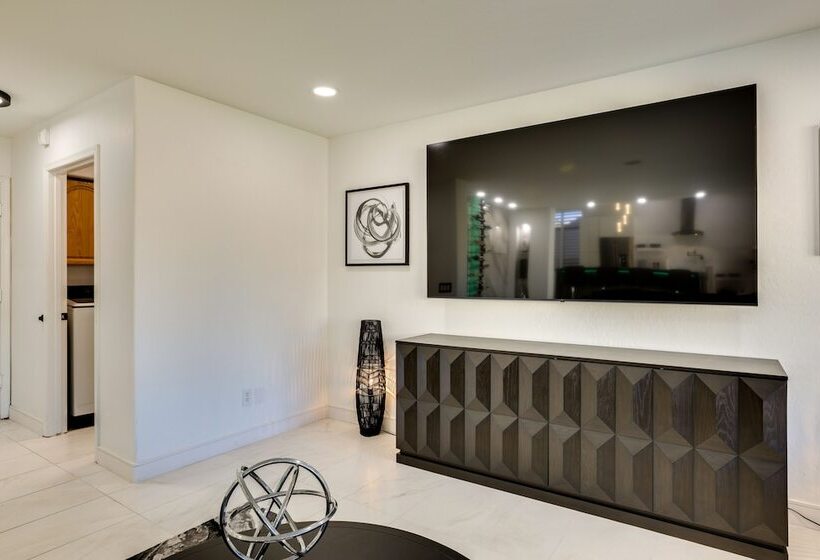 Glendale Home W/ Fire Pit Near State Farm Stadium!