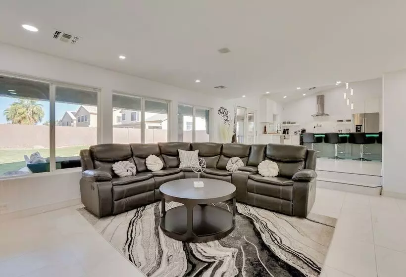 Glendale Home W/ Fire Pit Near State Farm Stadium!