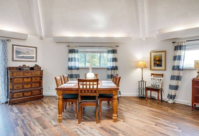 Guntersville Hideaway W/ Mountain & Lake Views!