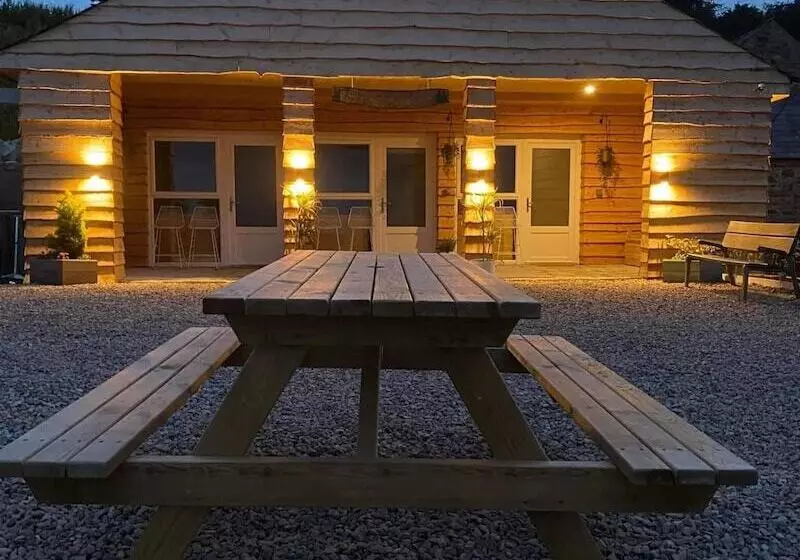 Hotelli Forestview Cabin No 1   Cosy Cabin Stay