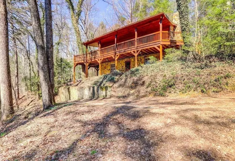 Lakefront Blue Ridge Cabin W/ Hot Tub!