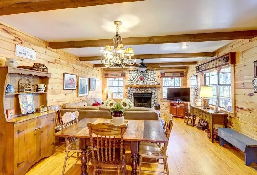 Lakefront Blue Ridge Cabin W/ Hot Tub!