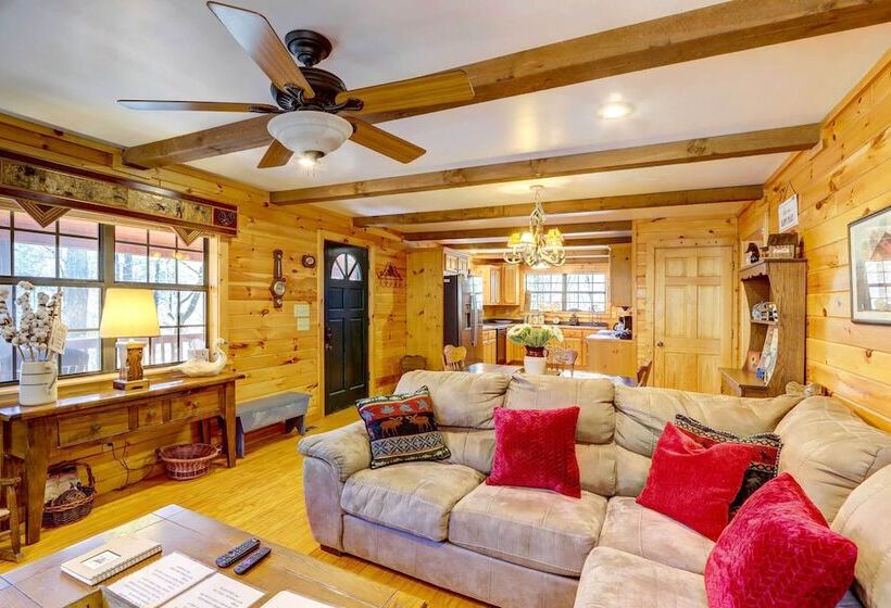 Lakefront Blue Ridge Cabin W/ Hot Tub!