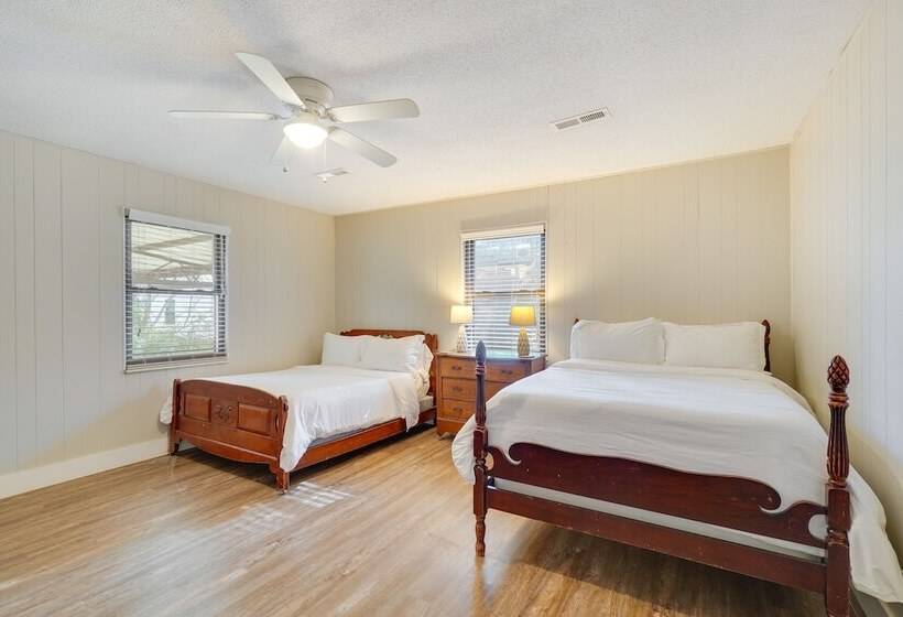 Lakefront Louisville Home Dock, Fire Pit & Grill