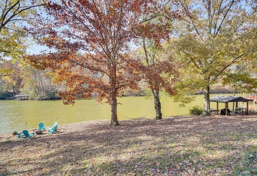 Lakefront Louisville Home Dock, Fire Pit & Grill