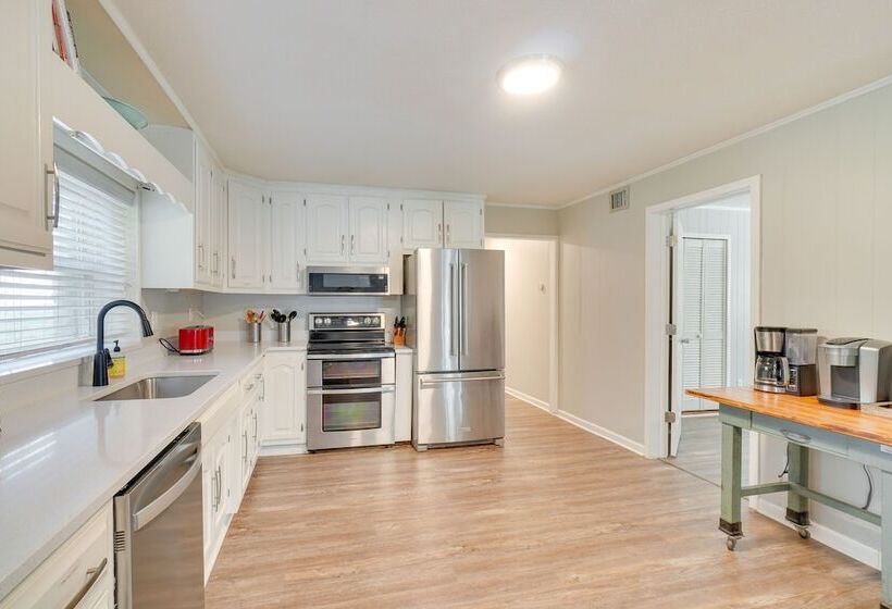 Lakefront Louisville Home Dock, Fire Pit & Grill