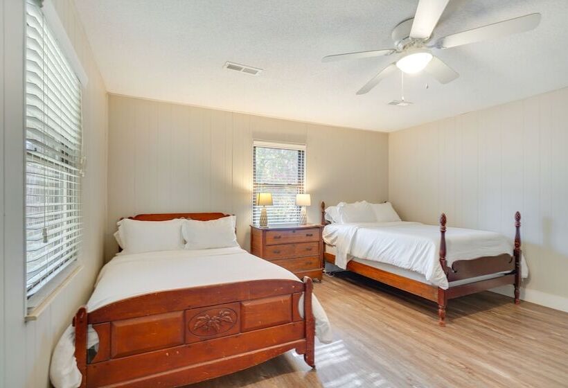 Lakefront Louisville Home Dock, Fire Pit & Grill