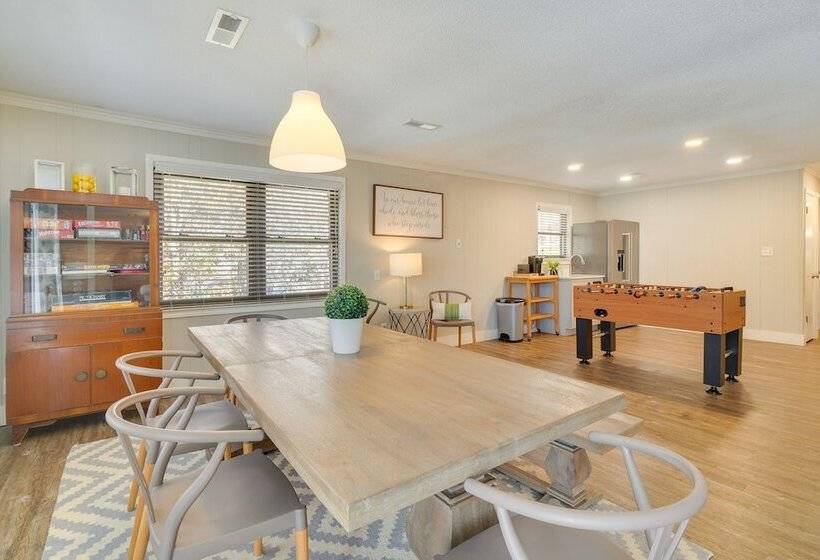 Lakefront Louisville Home Dock, Fire Pit & Grill