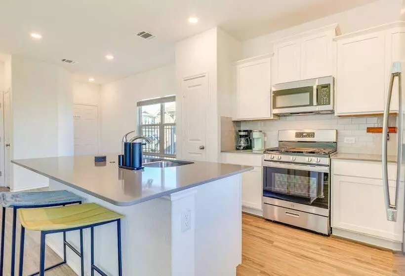 Quiet Home W/ Fenced Yard 12 Mi To Downtown Austin