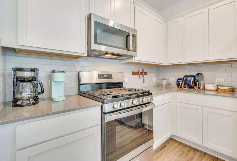 Quiet Home W/ Fenced Yard 12 Mi To Downtown Austin