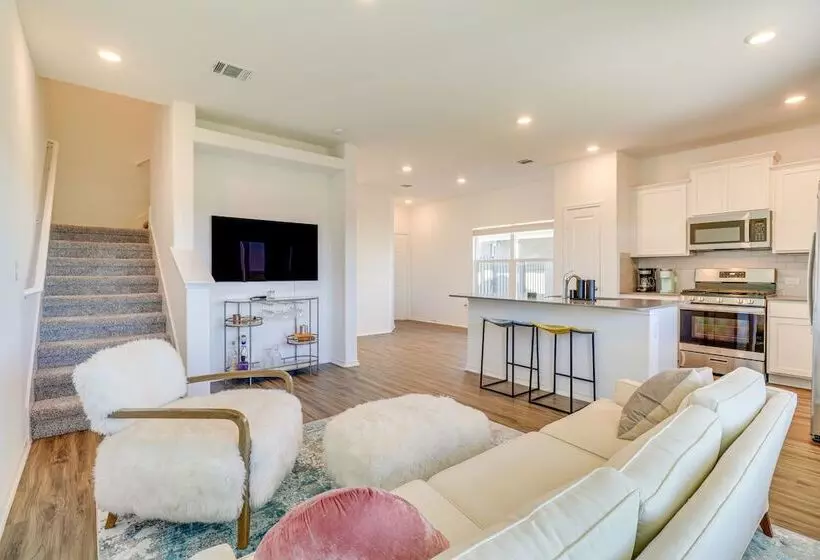 Quiet Home W/ Fenced Yard 12 Mi To Downtown Austin