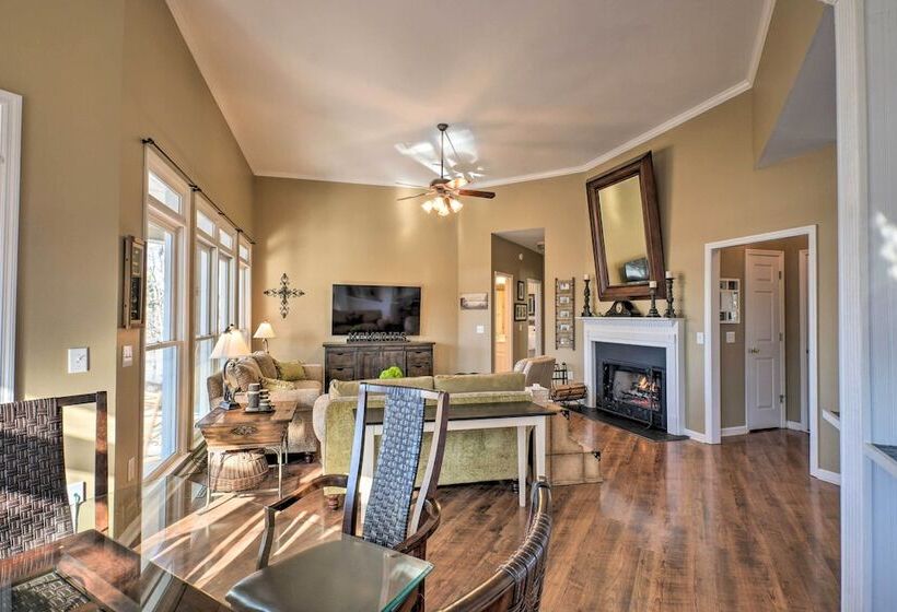 Lavonia Lake House W/ Private Dock & Bonfire!