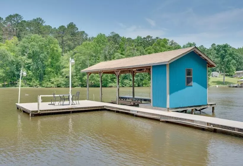 Liberty Lodge : Lakefront Cottage W/ Porch & Dock
