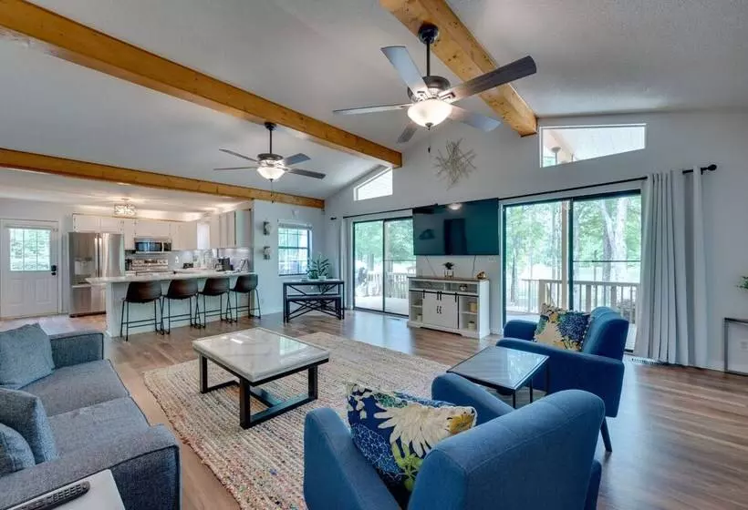 Liberty Lodge : Lakefront Cottage W/ Porch & Dock