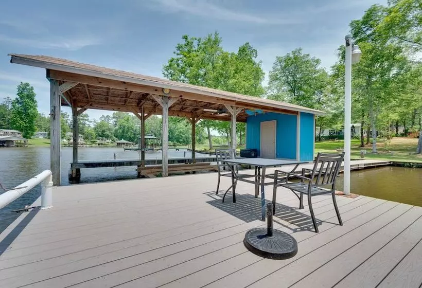 Liberty Lodge : Lakefront Cottage W/ Porch & Dock