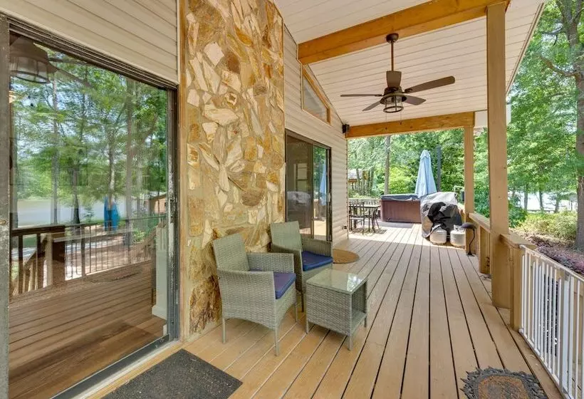 Liberty Lodge : Lakefront Cottage W/ Porch & Dock