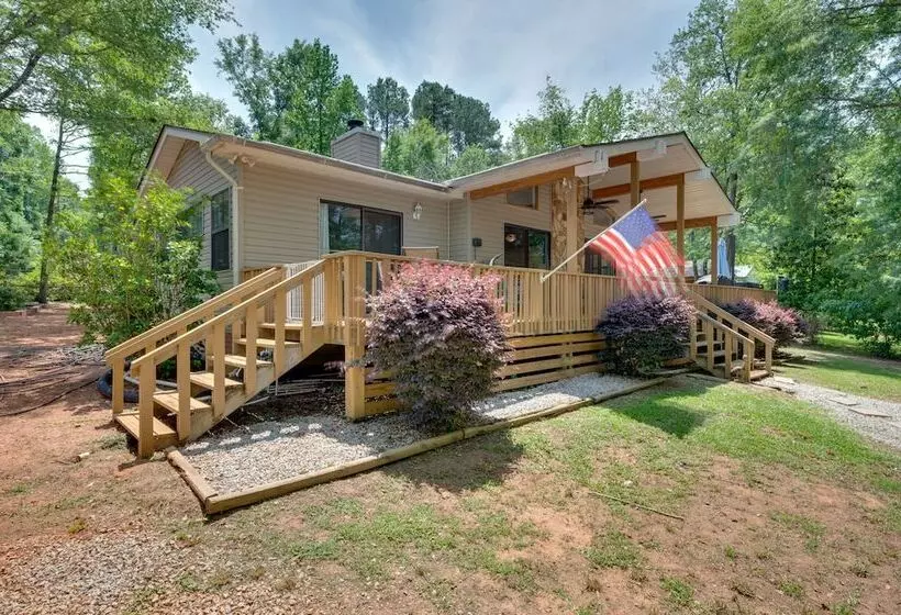 Liberty Lodge : Lakefront Cottage W/ Porch & Dock