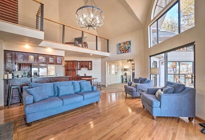 Luxury Living By Lake Chatuge W/ 10/10 Views!