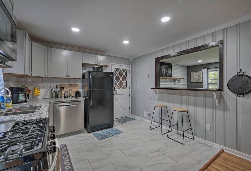 Marietta Family House W/ Game Room & Yard!