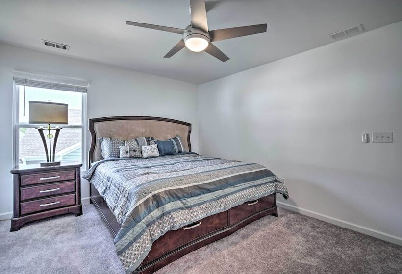 Modern Canton Home: 10 Mi To Lake Allatoona!