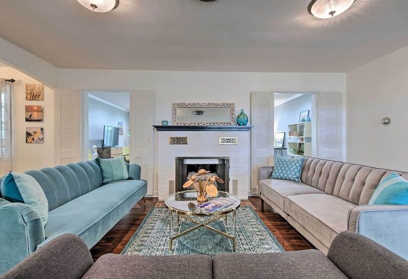 Ocean Springs Home   Walk To Beach & Downtown!