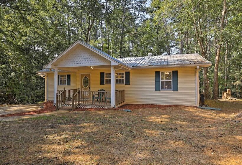 Pet Friendly Toccoa Home W/ Deck + Lake Access!