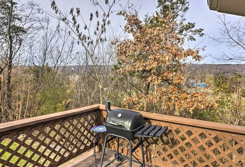 Picturesque Cottage In The Heart Of Trenton!