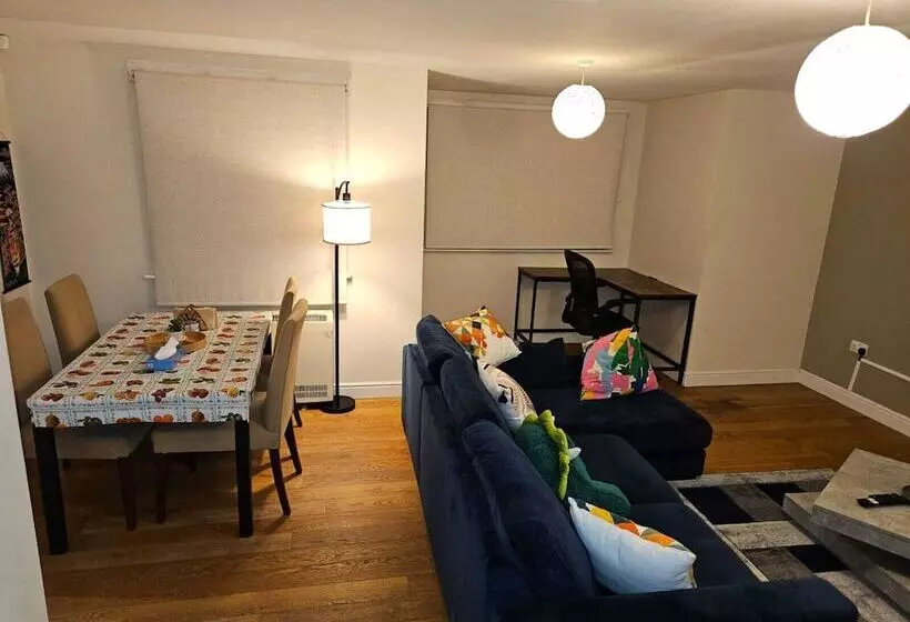 Residenssi London 02 Arena Cool Off Family Hub