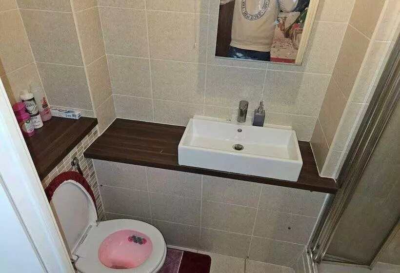 Residenssi London 02 Arena Cool Off Family Hub