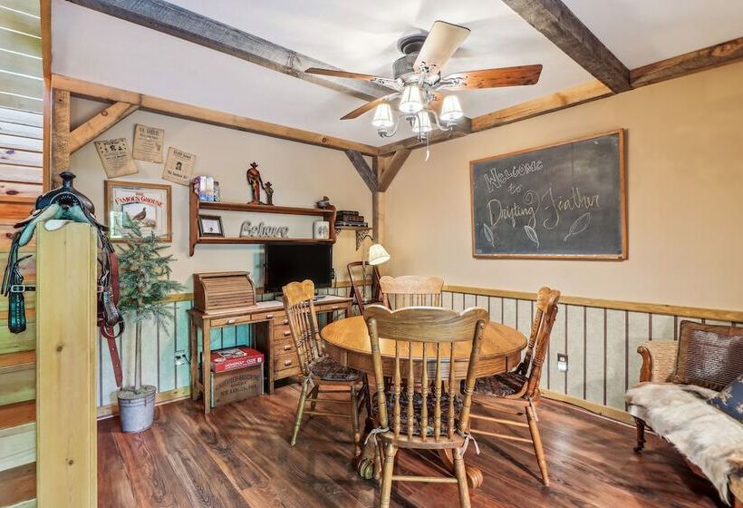 Drifting Feather Mountain Cabin: Waterfront Deck