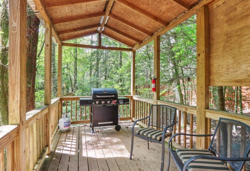 Drifting Feather Mountain Cabin: Waterfront Deck