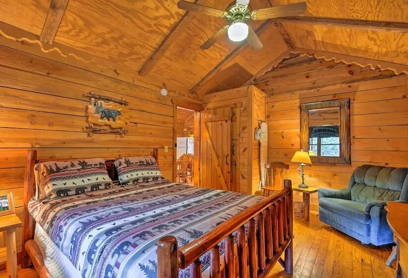 Secluded Family Retreat In Dahlonega W/ Hot Tub!