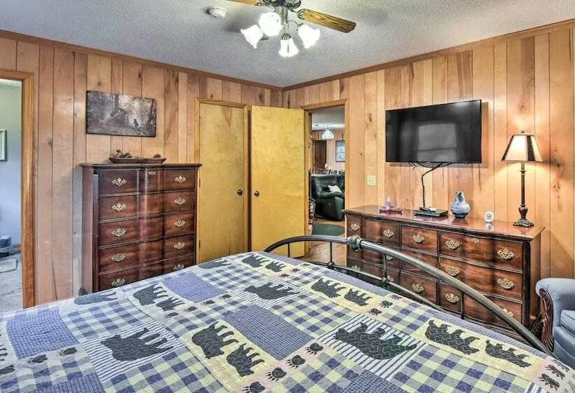 Secluded  Lavinder Laurel Leaf Cottage  Near Creek