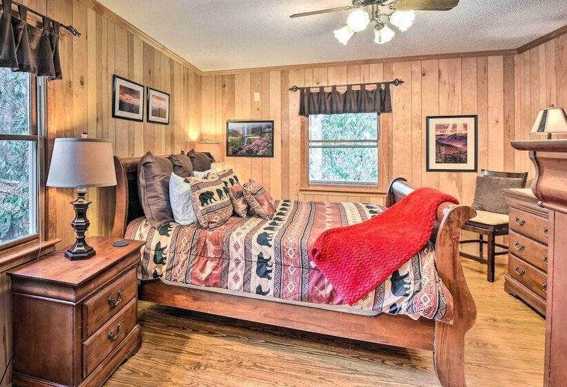 Secluded  Lavinder Laurel Leaf Cottage  Near Creek