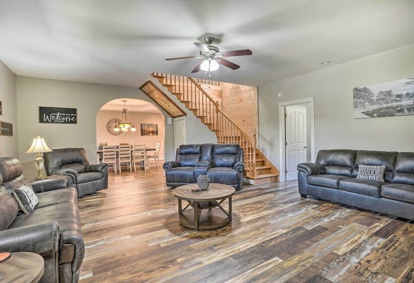 Fish, Kayak & More: Lakefront Georgia Home