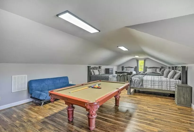 Fish, Kayak & More: Lakefront Georgia Home