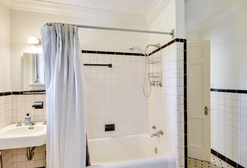 Stunning Clayton Tudor Home   Close To Downtown!