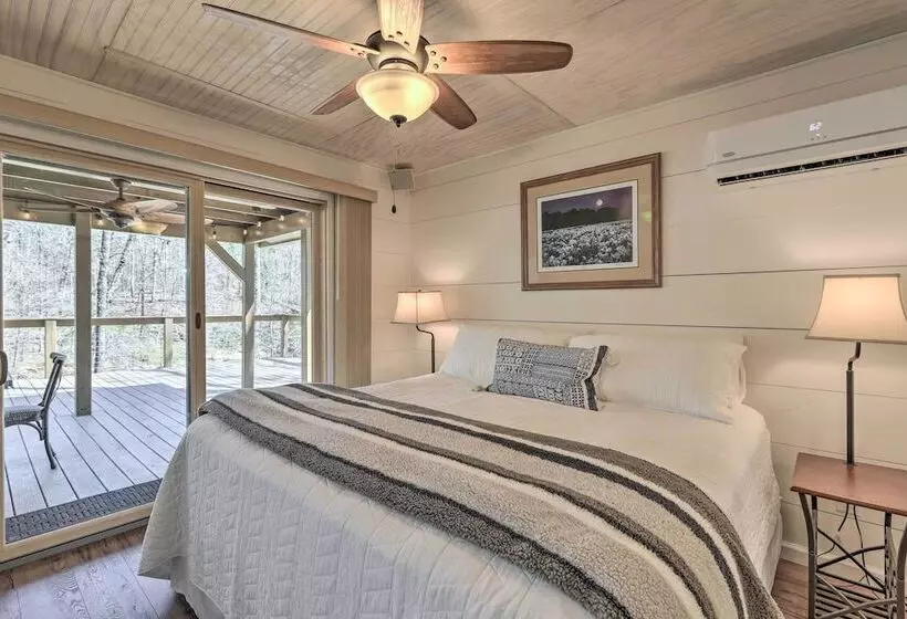 Stunning Culloden Cabin With Deck & Creek View!