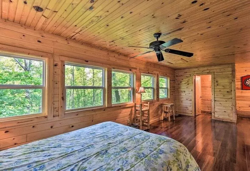 Pet Friendly Clarkesville Cabin Rental Near Helen!