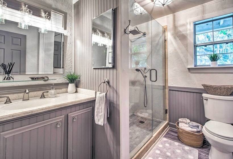 The River Cottage Charming Retreat W/ Dock