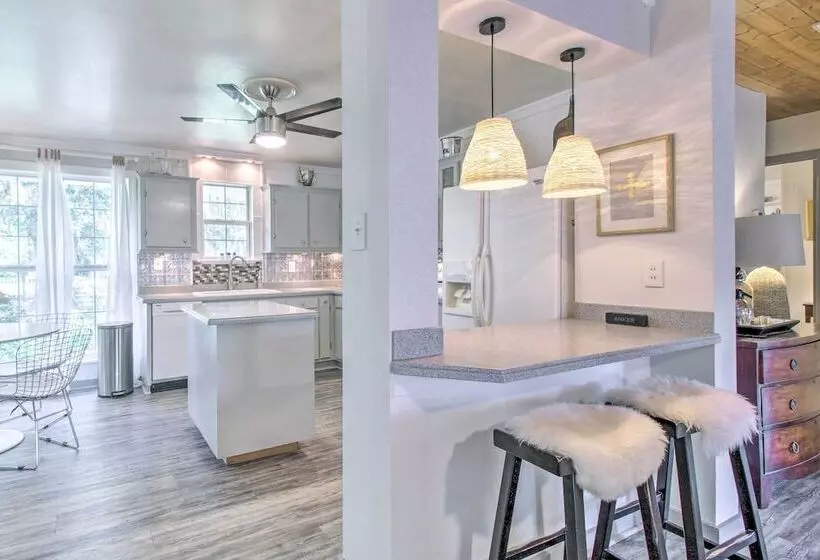 The River Cottage  Charming Retreat W/ Dock