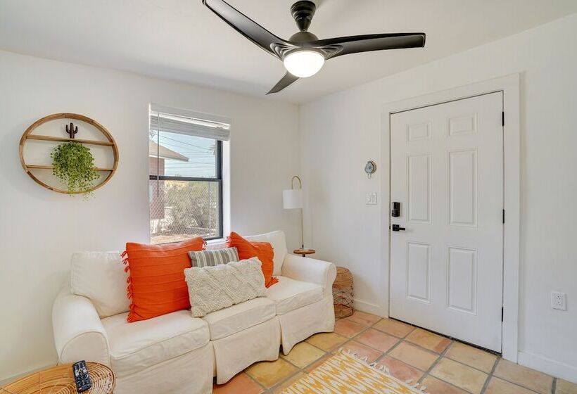 Tuscon Desert Retreat With Patio Near U Of A!