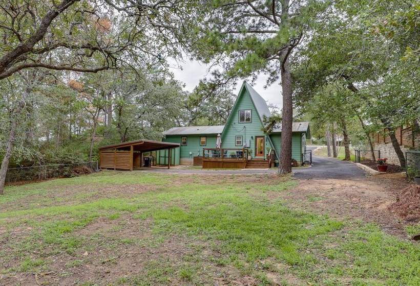 A Frame Cottage W/ Deck ~ 5 Mi To Lake Bastrop!