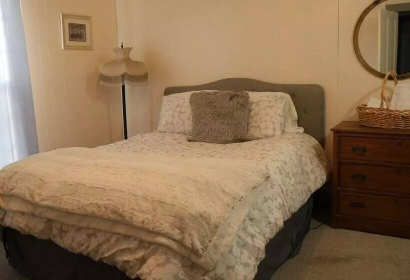 Butte Valley Bed And Breakfast